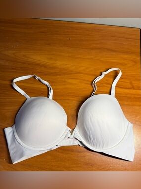 Victorias Secret Push-Up Bra Off White Cream 38C
